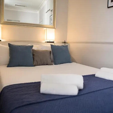 Holidays Navona 4*