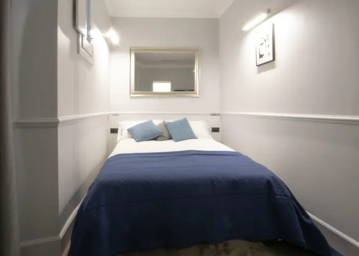 Holidays Navona ゲストハウス ローマ