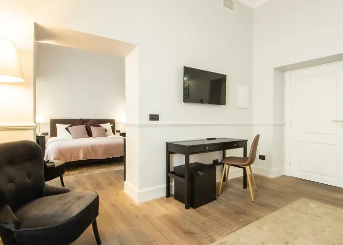 Holidays Navona روما