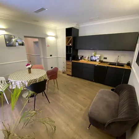 Holidays Navona Guest house *